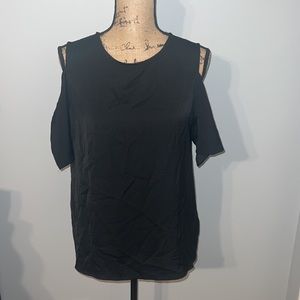 WHO WHAT WEAR size medium 100% polyester shirt